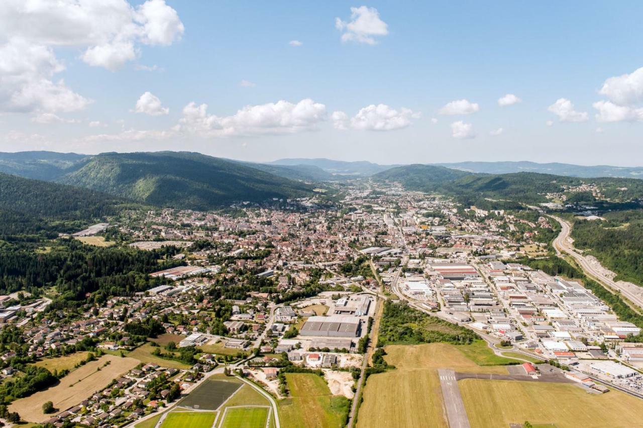 Joli Appartement Au Coeur D'Oyonnax Exterior foto